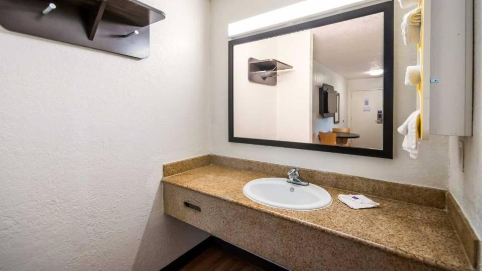 Motel 6 Houston, Tx Fm 1960 Bammel Buitenkant foto